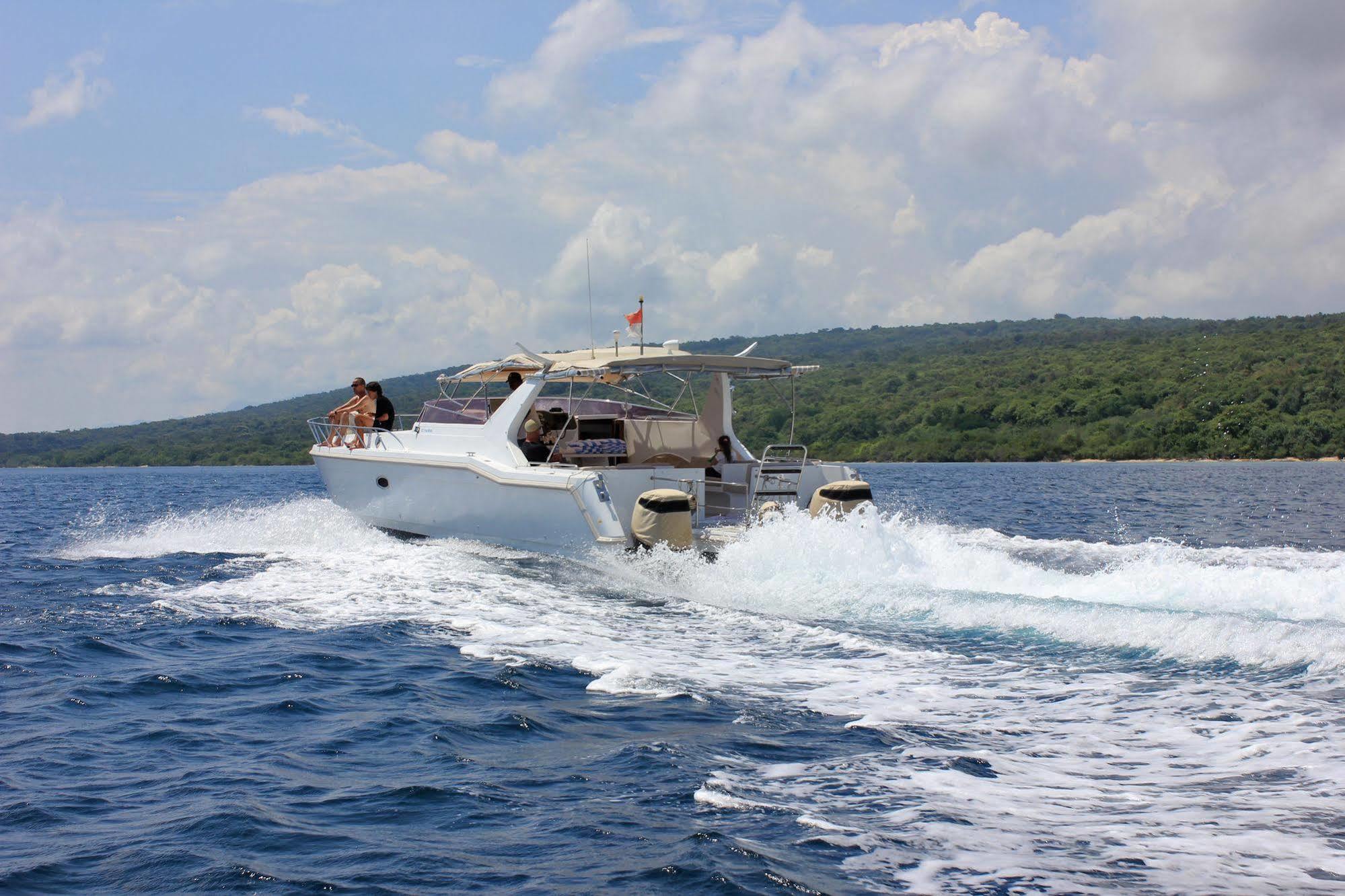 Bangsring Breeze Hotel Banyuwangi  Exterior photo